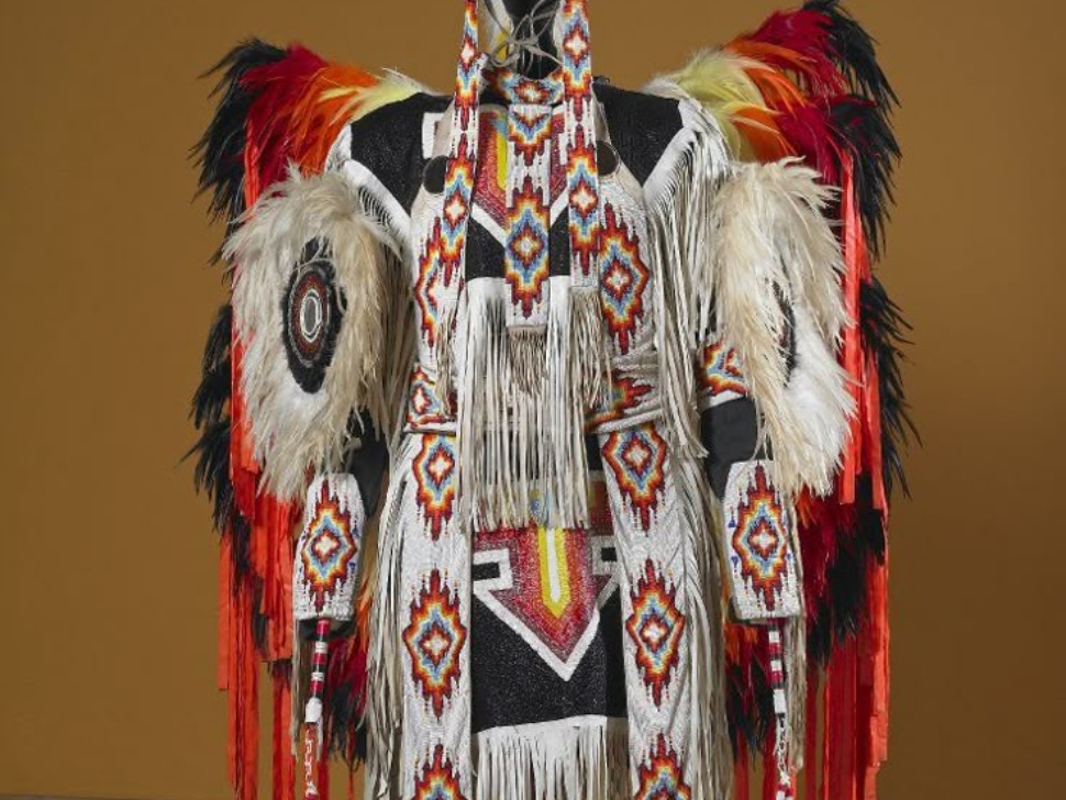 What Are Powwow Outfits Called? Discover Their Names and Meanings